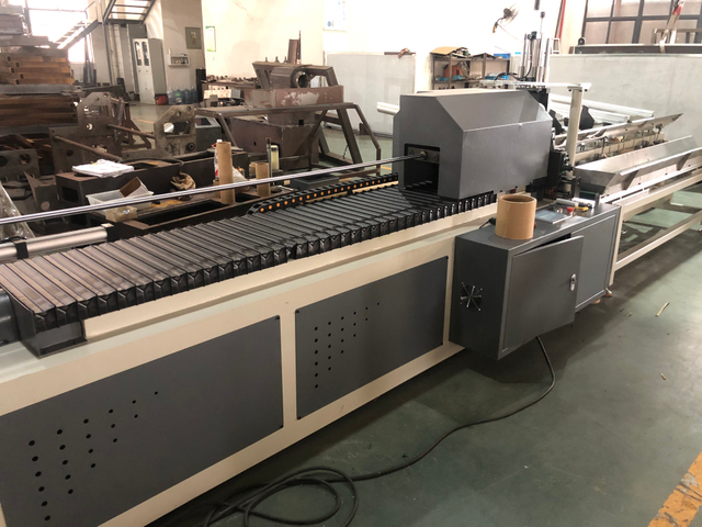 CFQG-SK-100 Automatic Loading And Unloading Tube Shaftless Two Blades Paper Core Cutter